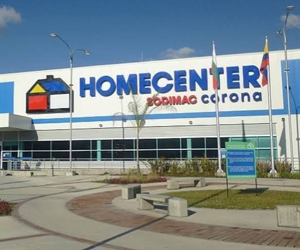 Fachada de una tienda Homecenter de Sodimac Colombia